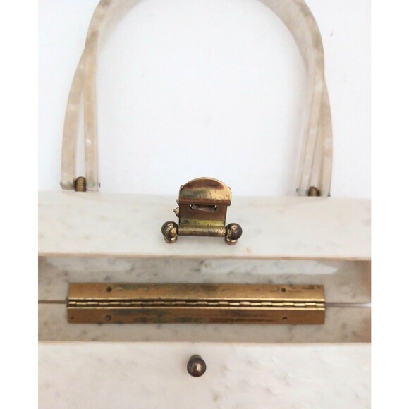 VTG 50s Lucite Box Purse Ivory Pearl Marble Jewel Clasp Twist Top Handle - Picture 9 of 13
